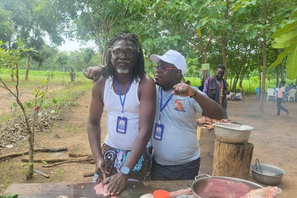 La fête des enfants organisée par le groupe LA FRATERNITÉ à la ferme de Teoukpara ( commune du Borgou), un succès grâce au dynamisme du président Edouard Goudémé ! ( Visitez l'album photos )
