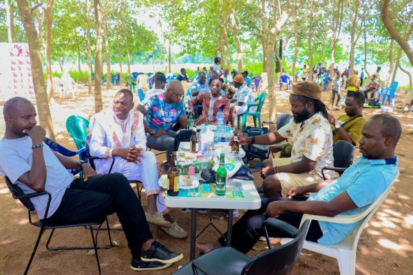 La fête des enfants organisée par le groupe LA FRATERNITÉ à la ferme de Teoukpara ( commune du Borgou), un succès grâce au dynamisme du président Edouard Goudémé ! ( Visitez l'album photos )