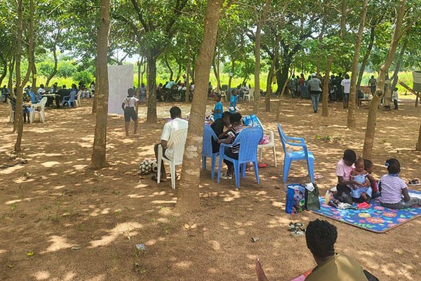 La fête des enfants organisée par le groupe LA FRATERNITÉ à la ferme de Teoukpara ( commune du Borgou), un succès grâce au dynamisme du président Edouard Goudémé ! ( Visitez l'album photos )