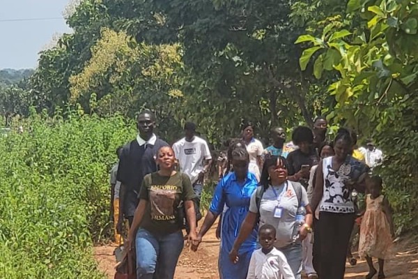La fête des enfants organisée par le groupe LA FRATERNITÉ à la ferme de Teoukpara ( commune du Borgou), un succès grâce au dynamisme du président Edouard Goudémé ! ( Visitez l'album photos )